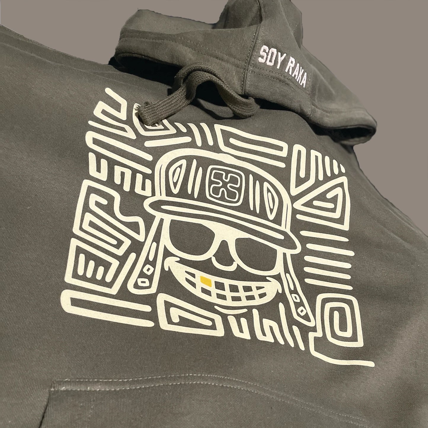 Raka Mola Classic Black Hoodie